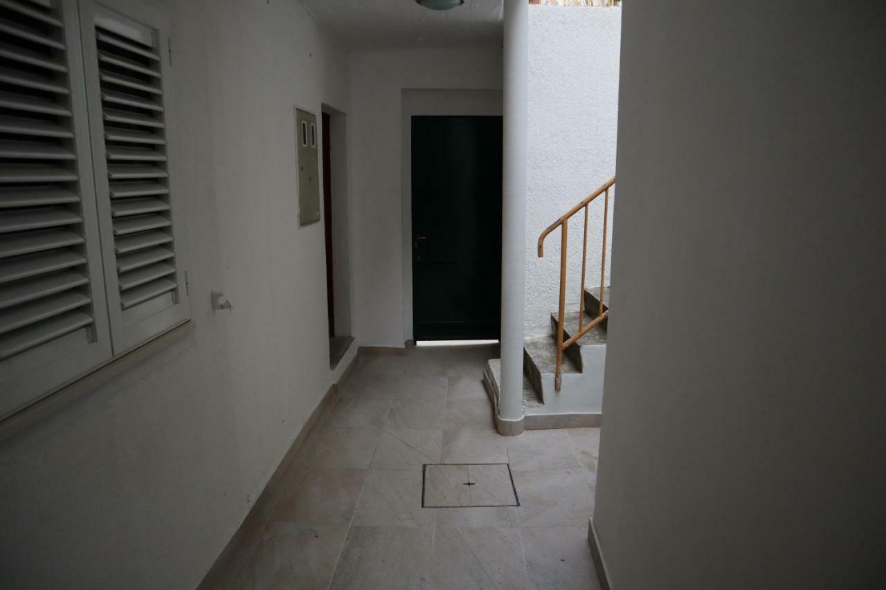 Luxury Apartment Luka Омиш Экстерьер фото